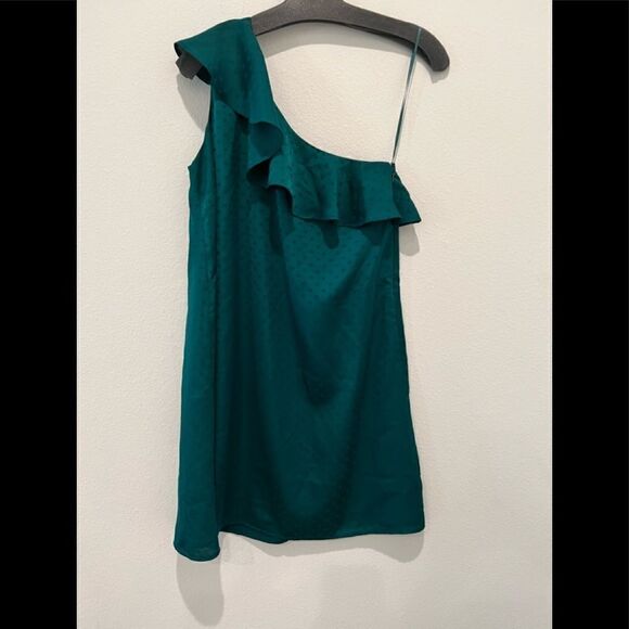 ANN TAYLOR LOFT" GREEN POLKA DOT ONE SHOULDER RUFFLE SHIFT DRESS XS - Picture 1 of 2